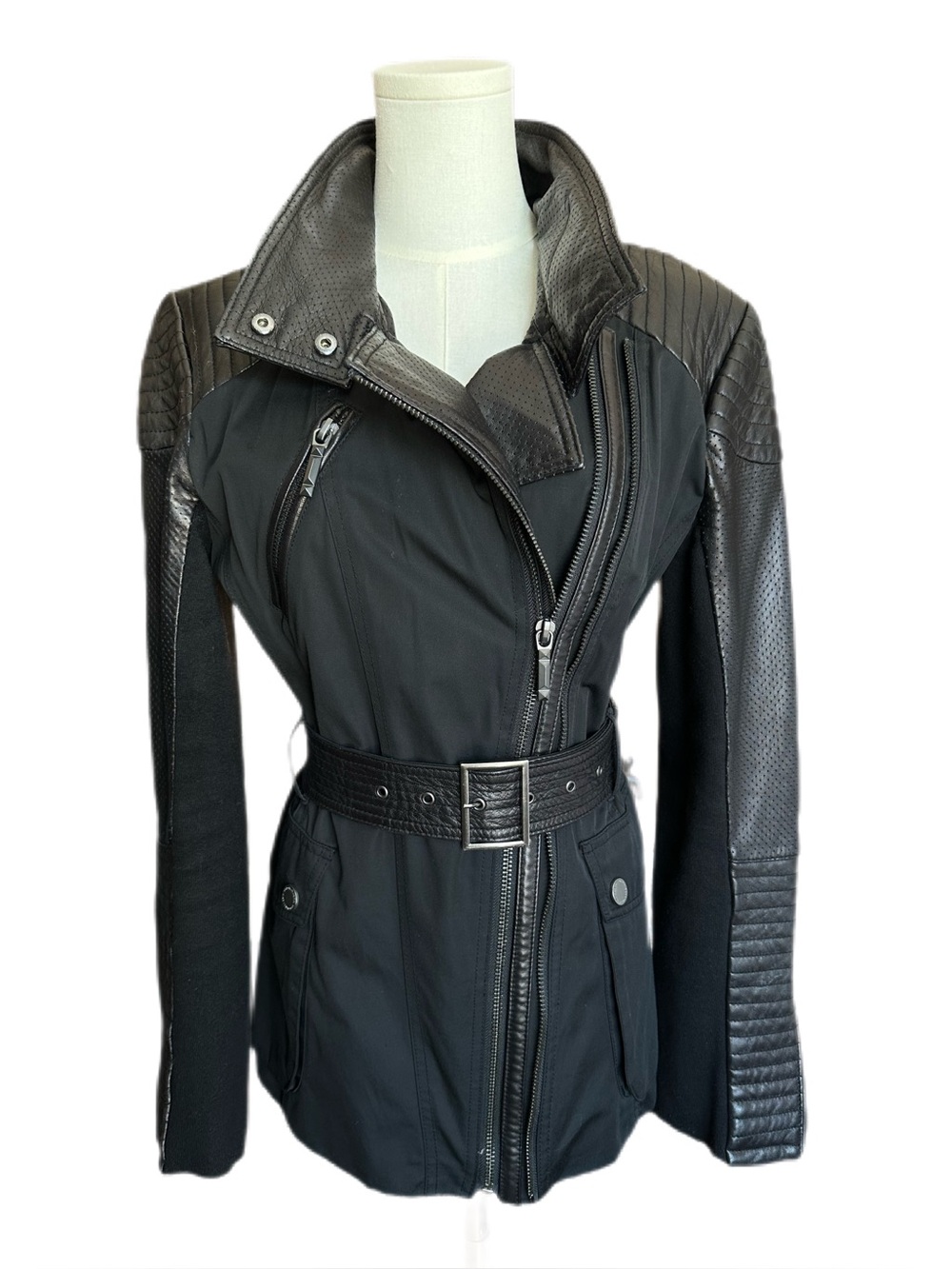 BCBGMAXAZRIA Black Genuine Leather Mixed Media Moto Jacket Belted Size M - Picture 2 of 11